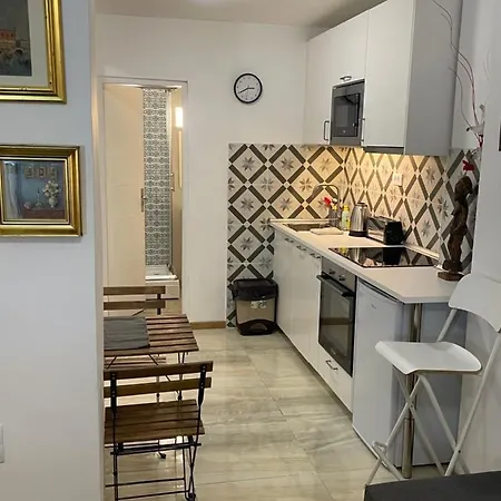 Axis Mundi * בלגרד