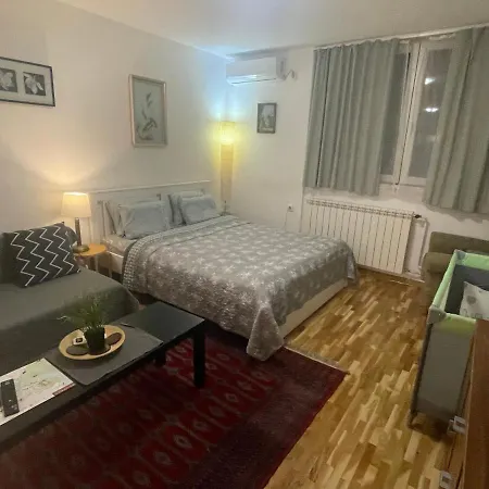 Lägenhet Axis Mundi Belgrad